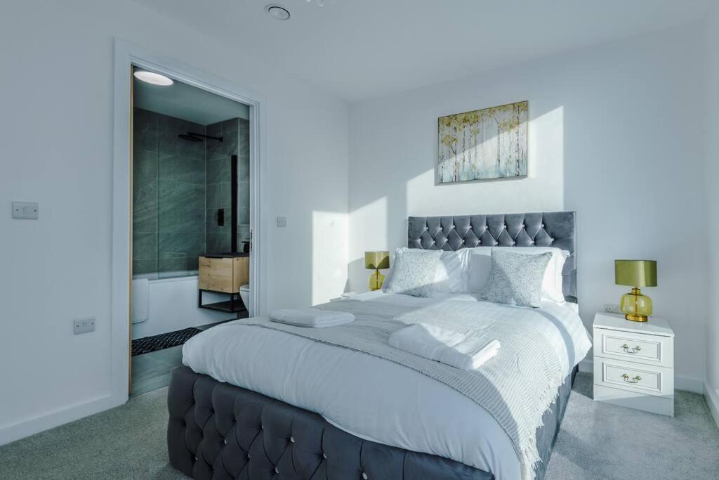 Stunning 2-Bed Premium Apartment - Free Wi-Fi Preston  Exterior foto